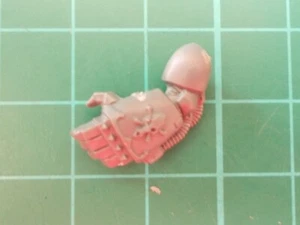 Warhammer 40K - Space Wolves power fist OOP - 40k bits - Picture 1 of 1