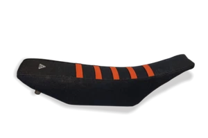 KTM SX 85cc SXF 2002-2023 gerippter Greifer Sitzbezug jede Farbe DuraGrip Motocross - Bild 1 von 1