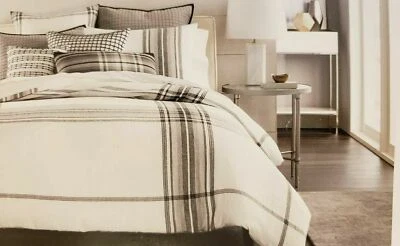 Funda de almohada STANDARD a rayas marrones a cuadros de lino Hotel Collection $135 Foto 1 de 4