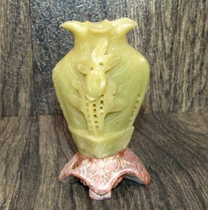 Vintage Chinese Hand Carved Soapstone Small 4" Vase with Art Deco Flowers - Picture 1 of 12