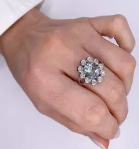 Anillo Oro Blanco 18kt. con Diamantes Naturales Ed Aguamarina Natural Ovalados - Imagen 1 de 5