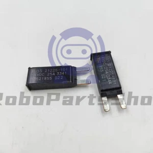 1 PIEZA 21225-101 13521855 Fusible de reinicio automático 25A 2 pines/RS - Imagen 1 de 1
