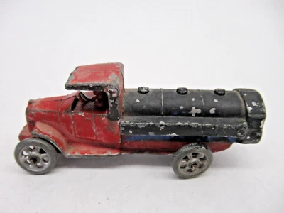 Antiguo camión cisterna de metal blanco sin marca Hubley? 3,75" Foto 1 de 4