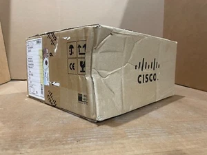 Conmutador de red de 8 puertos Cisco C1000-8T-2G-L Catalyst con accesorios - Imagen 1 de 4