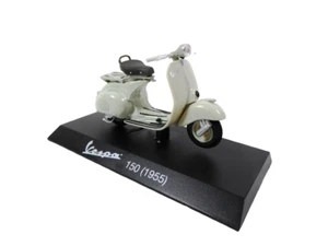 Piaggio Vespa 150 (1955) - 1:18 Maisto Diecast Motorcycle Scooter S0041 - Picture 1 of 6