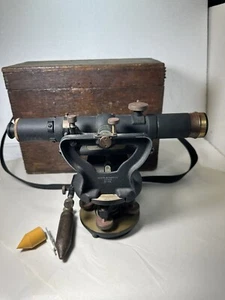 Vintage Keuffel & Esser Co. Surveyor's Scope scatola originale LEGGERE * - Foto 1 di 19