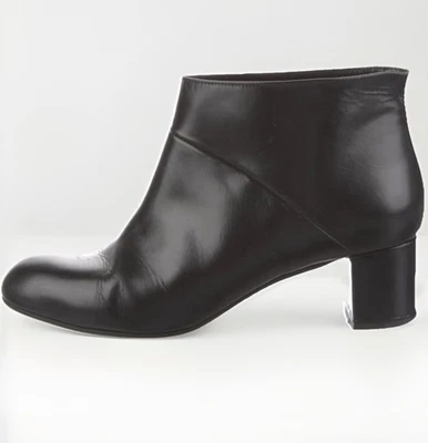 Botines de cuero negro Marni. $870 Foto 1 de 4