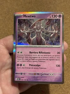 Mewtwo 150/165 RARA HOLO Set Mew 151 Carta Pokemon Italiana Near Mint - Foto 1 di 10