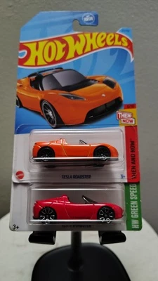 Hot Wheels Tesla Roadster Lote de 2 Rojo y Naranja Foto 1 de 4