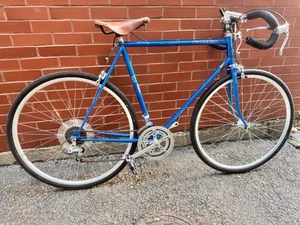 Vintage peugeot special carbolite 103 Road Bike 60cm with Helmet/wheel/lights - Picture 1 of 14