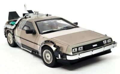 Sunstar 1/18 - DMC DeLorean Back To The Future Time Machine Part II Flying Car - Image 1 of 4