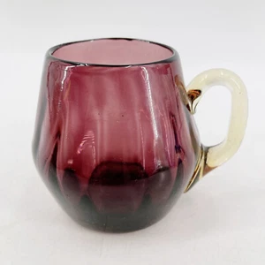 Taza acanalada púrpura soplada a mano de vidrio artístico de estudio vintage mango aplicado Pontil - Imagen 1 de 12