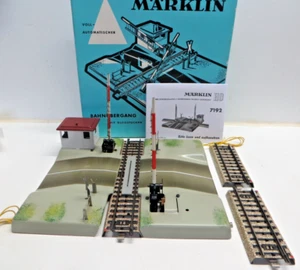 Märklin 7192 H0 elektrischer Bahnübergang Blech mit Anleitung geprüft in OVP - Bild 1 von 2
