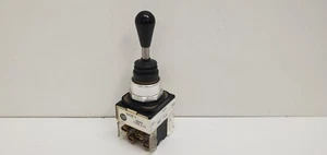 GARANTIERT! ALLEN-BRADLEY SER. T NEMA TYP 4,13 KIPPWAHLSCHALTER 800T-T4T8 - Bild 1 von 2