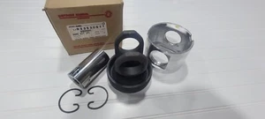 Genuine Detroit Diesel R23530611 Engine Piston Kit Series 60 12.7L - Picture 1 of 4
