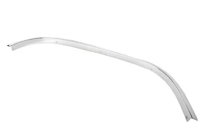 Moldura de abertura de roda para-lama dianteiro genuíno GM 15546443 - Imagem 1 de 3