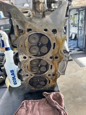 Culata izquierda lado conductor LH Jeep JK Wrangler OEM 3,6 L V6 2012-2017 Foto 1 de 4