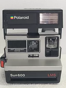 Polaroid Sun 600 LMS Instant Film Flash Camera w/Strap Flip Up Flash Vtg NOTE - Imagen 1 de 12