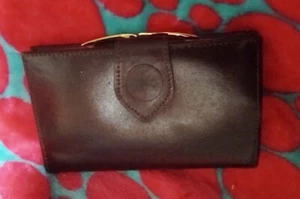 Riviera Women's Brown Wallet W Kiss Lock Coin Purse Vintage - Picture 1 of 5