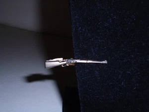 VTG EMMONS RIFLE GUN FIREARM TIE BAR CLIP GOLDTONE MENS JEWELRY - Picture 1 of 6
