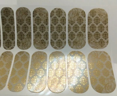 Envoltura de uñas Jamberry La Bella y la Bestia "Romance inesperado" hoja completa dorada Foto 1 de 2