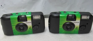 2 Vintage FUJIFILM QuickSnap Flash Camera 54 Exposure New Exp 2014 2015 (V51M) - Picture 1 of 5