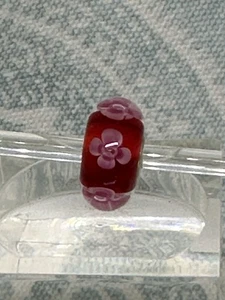 Authentische Trollbeads OOAK zierliche rosa Blumen auf rot CC, neu (95,0) klein & süß - Bild 1 von 10
