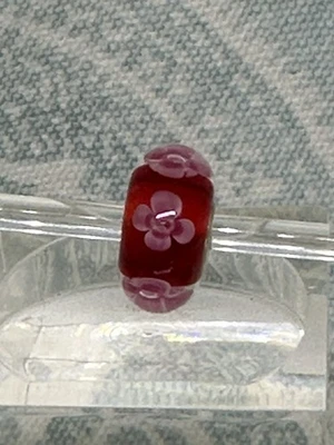 Auténticas Trollbeads ÚNICAS Delicadas Flores Rosa en Rojo CC, Nuevas (95.0) Pequeñas y Lindas Foto 1 de 4