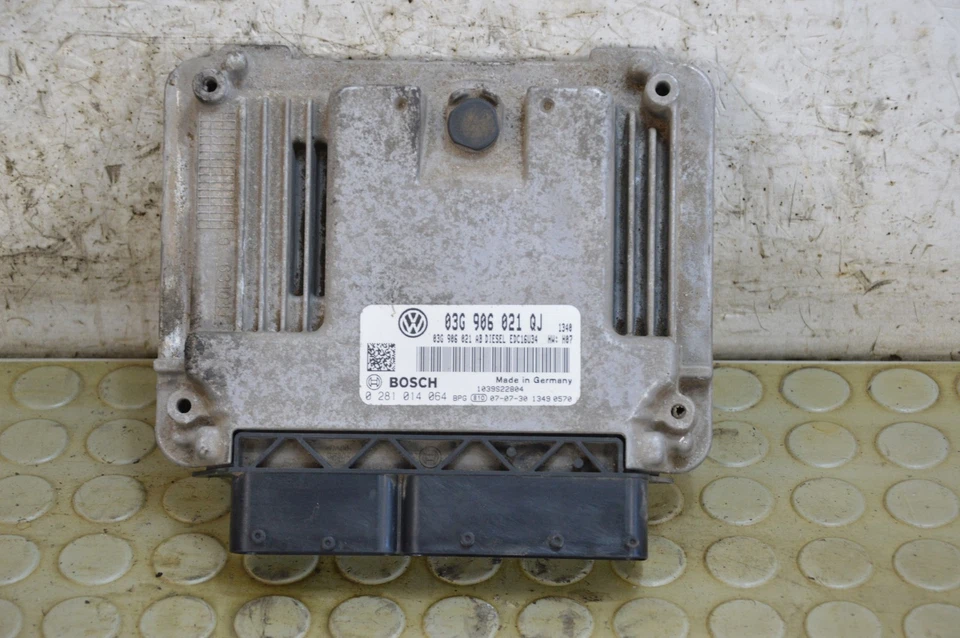 26273 Centralina motore Vw Golf V Variant 1.9 TDI dal 2007 al 2010 cod 03g906021 - Immagine 1 di 4