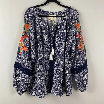 Blusa Campesina Savanna Jane Talla 1X Borla Floral Bordada Boho Azul Blanco Foto 1 de 4