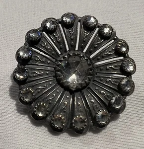 Superbe Bouton ancien - bronze argente et strass - Picture 1 of 3