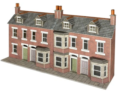 Metcalfe PO302 OO Gauge Low Relief Brick Terraced House Fronts - Image 1 of 2