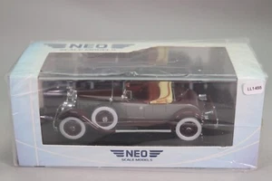 LL1488 NEO 46520 1/43 1:43 Voiture Packard 640 custom Eight roadster 1929 rouge - Bild 1 von 6