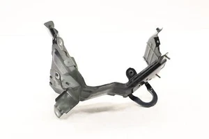 2019 - 2025 AUDI Q8 FRONT RIGHT SIDE FENDER MOUNT SUPPORT BRACKET OEM 4M8821132 - Picture 1 of 10