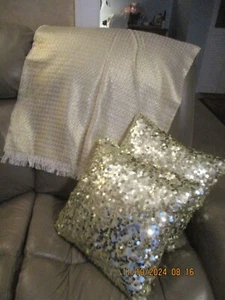 2 Gold Sequined Throw Pillows - Picture 1 of 4