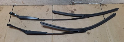 Brazo limpiaparabrisas delantero izquierdo y derecho convertible Audi TT 8S 2019 45 TFSI S Line Foto 1 de 4