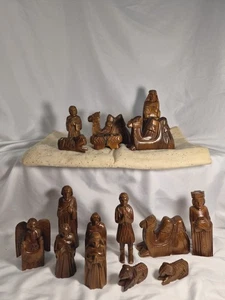 Vintage handgeschnitzt 17 Teile Krippe Holz Weihnachten Jesuskind, Heilige Familie Schaf - Bild 1 von 20