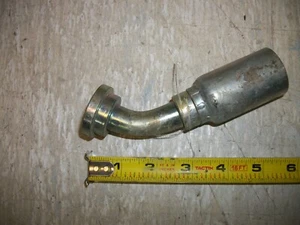 Weatherhead 12U G42 Hydraulic Fitting 3/4'' Hose 45 Degree Flange - Picture 1 of 3