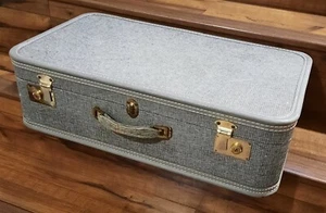 Vtg 1950s Rail-aire Hard Suitcase 24"X 13 3/4" RARE Gray Photo/Stage Prop Usable - Picture 1 of 24