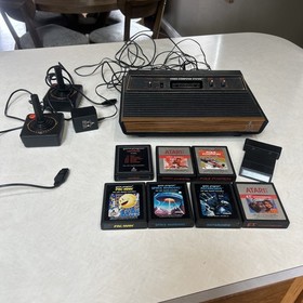 Vintage Atari 2600 Wood grain Console 1980-1982 Working With 8 Games