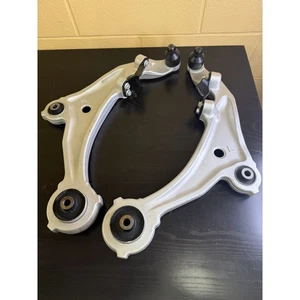 Brazos de control inferiores delanteros DRIVESTAR 54500-1AA1A 54501-1AA1A - Imagen 1 de 7