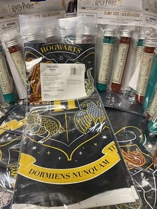 Harry Potter Slimy Ooze 4 PC Package & HOGWARTS Tablecover  New In Pkgs - Picture 1 of 10