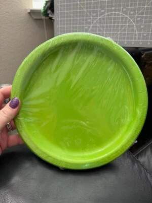 Fresh Lime 8-3/4" Paper Plates 24 Pack Party Tableware Decorations Supplies New! - Image 1 of 2