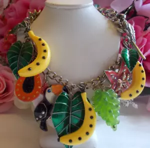 BETSEY JOHNSON VERY RARE VINTAGE COLORFUL "RIO" MULTI CHARM STATEMENT NECKLACE - Picture 1 of 14