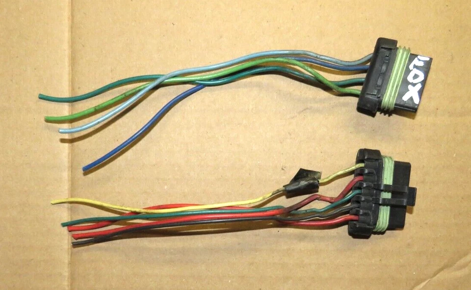 Módulo de faros Corvette 1988-1996 conectores eléctricos, (2), GM Foto 1 de 1