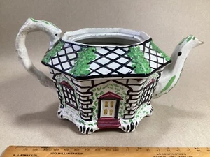 TETERA ANTIGUA NOVEDAD STAFFORDSHIRE. CASA RURAL TIPO MAYÓLICA OCTOGONAL C 1850. - Imagen 1 de 13