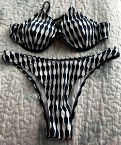 CUPSHE 3 Piece Set Bikini And Skirt - Picture 1 of 2