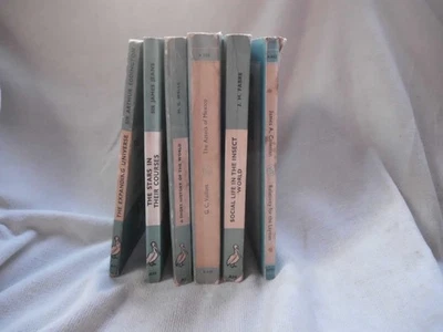 BUNDLE VINTAGE PENGUIN PELICAN BOOKS inc HG WELLS JAMES JEANS etc (6) - Image 1 of 4