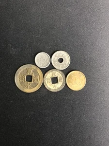 World Coins Lot Featuring different Types Combined Shipping - Picture 1 of 2