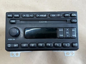 Ford Mustang Cobra 2003 unidad principal de radio reproductor de CD - Imagen 1 de 9